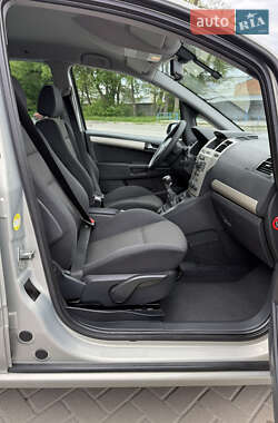 Минивэн Opel Zafira 2009 в 