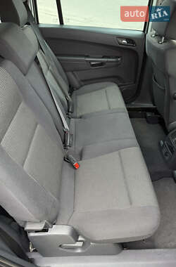 Минивэн Opel Zafira 2009 в 