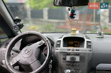 Мінівен Opel Zafira 2005 в 