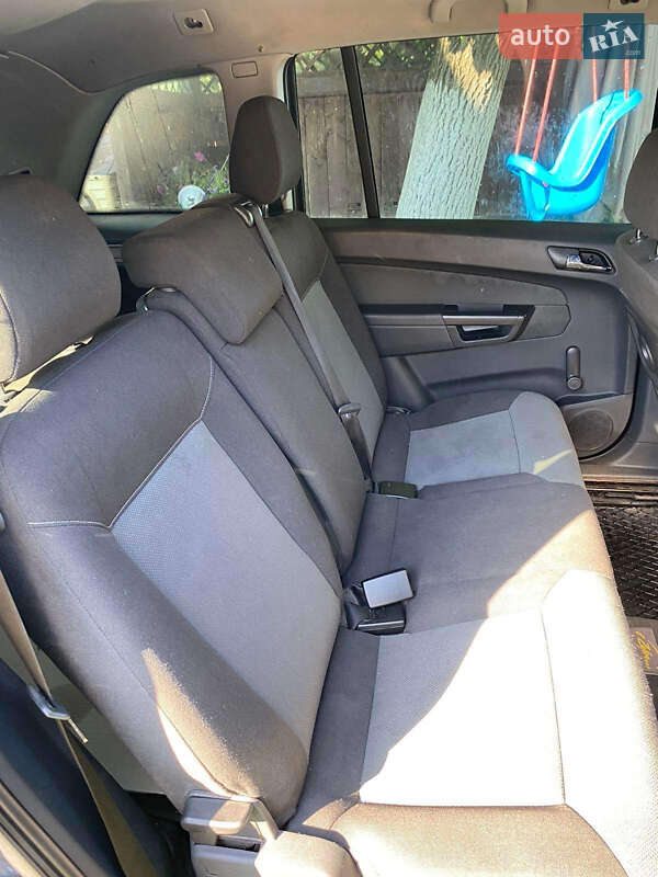 Мінівен Opel Zafira 2005 в Городку