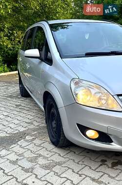 Мінівен Opel Zafira 2008 в Хмельницькому