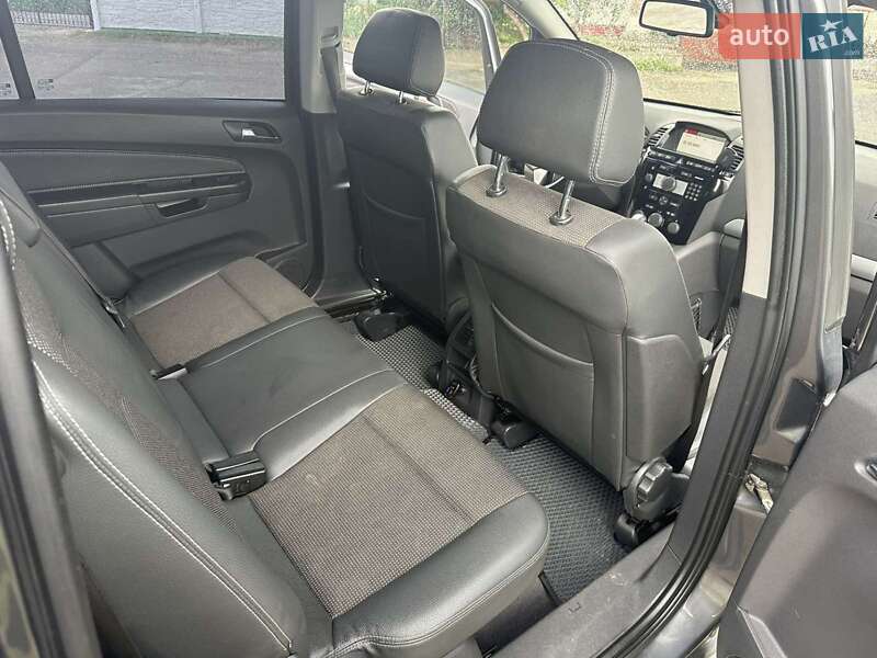 Мінівен Opel Zafira 2008 в Жашківу