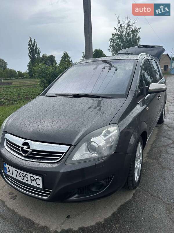 Мінівен Opel Zafira 2008 в Жашківу