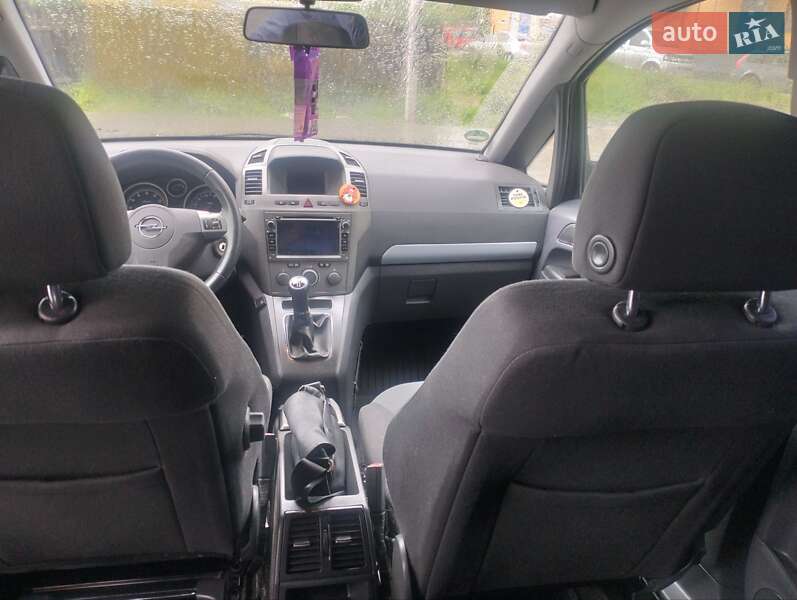 Мінівен Opel Zafira 2006 в Острозі