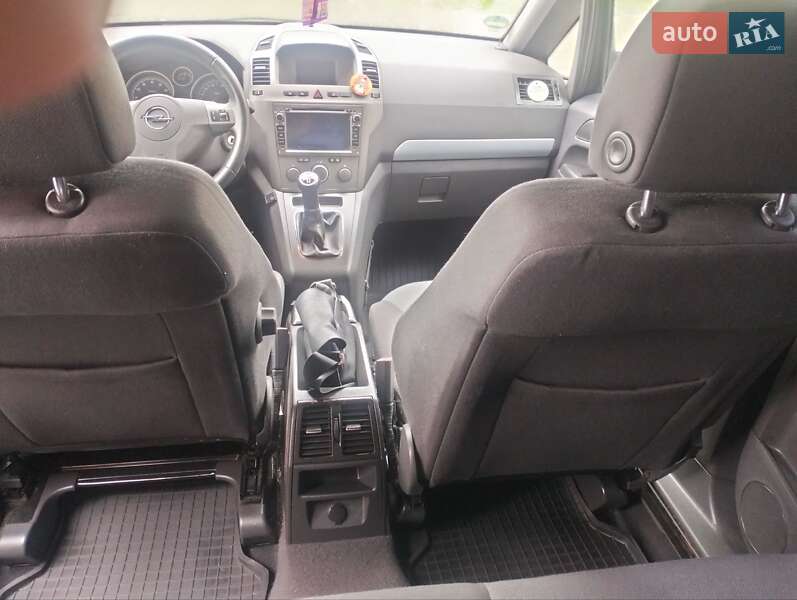 Мінівен Opel Zafira 2006 в Острозі