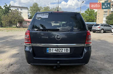 Минивэн Opel Zafira 2010 в 