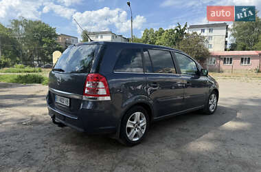 Минивэн Opel Zafira 2010 в 