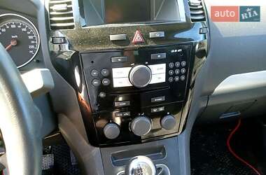 Минивэн Opel Zafira 2011 в 
