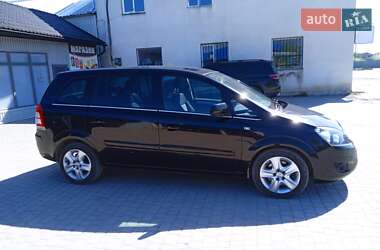 Минивэн Opel Zafira 2011 в 
