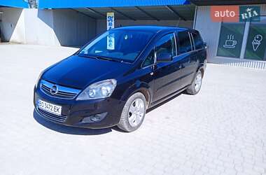 Минивэн Opel Zafira 2011 в 