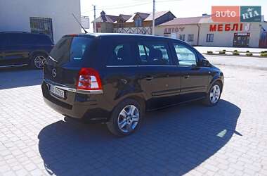 Минивэн Opel Zafira 2011 в 