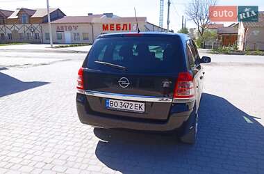 Минивэн Opel Zafira 2011 в 