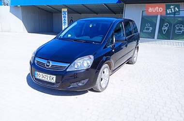 Минивэн Opel Zafira 2011 в 