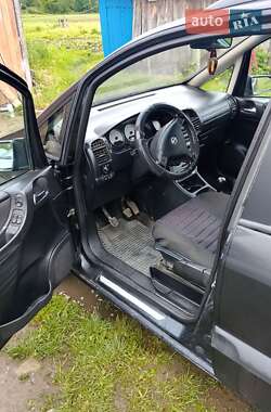 Минивэн Opel Zafira 2003 в 