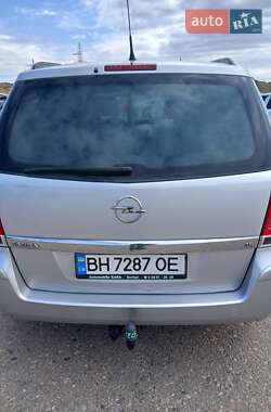 Минивэн Opel Zafira 2008 в 