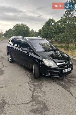 Минивэн Opel Zafira 2006 в Днепре