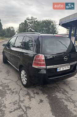 Минивэн Opel Zafira 2006 в 