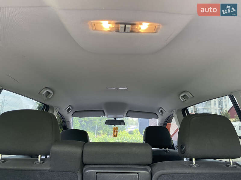 Минивэн Opel Zafira 2012 в Ивано-Франковске