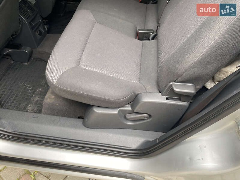 Минивэн Opel Zafira 2012 в Ивано-Франковске