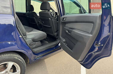 Минивэн Opel Zafira 2006 в 