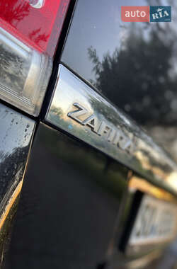 Мінівен Opel Zafira 2013 в 