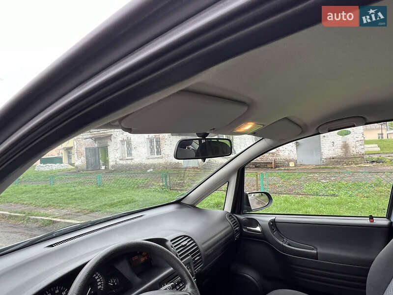 Минивэн Opel Zafira 2005 в Сумах