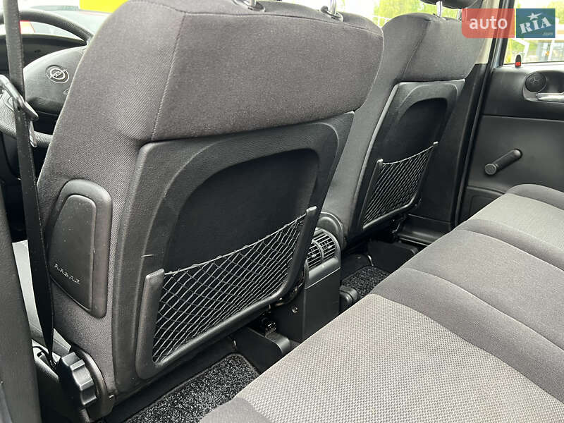 Минивэн Opel Zafira 2005 в Сумах