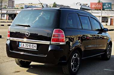 Минивэн Opel Zafira 2007 в 