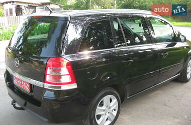 Мінівен Opel Zafira 2011 в 