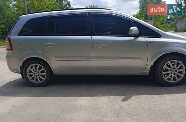 Минивэн Opel Zafira 2013 в 