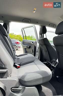 Минивэн Opel Zafira 2007 в 