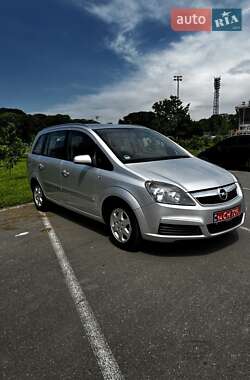 Минивэн Opel Zafira 2007 в 