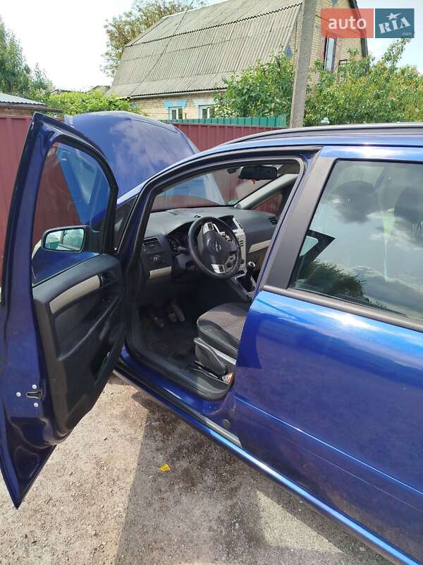 Минивэн Opel Zafira 2008 в Софиевской Борщаговке