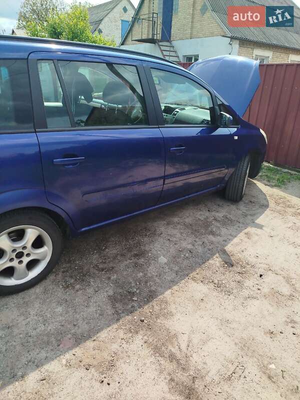 Минивэн Opel Zafira 2008 в Софиевской Борщаговке