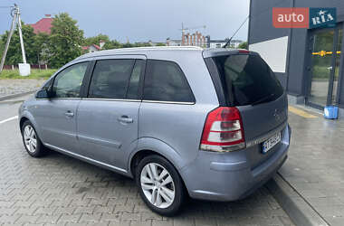 Минивэн Opel Zafira 2008 в 