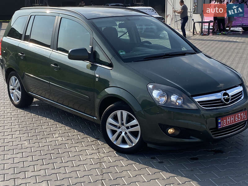 Мінівен Opel Zafira 2010 в 