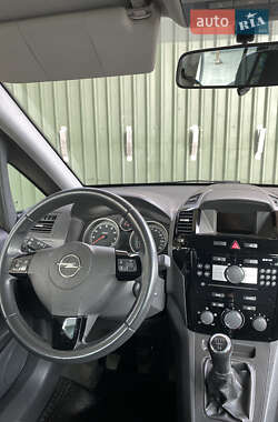 Мінівен Opel Zafira 2010 в 