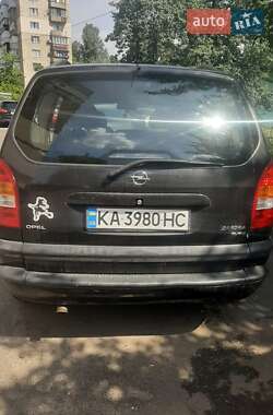 Минивэн Opel Zafira 2000 в 