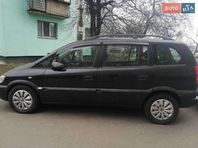 Минивэн Opel Zafira 2000 в Киеве