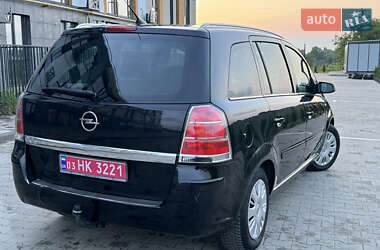 Минивэн Opel Zafira 2007 в 