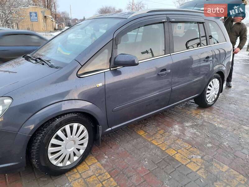 Минивэн Opel Zafira 2006 в Подольске