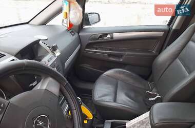 Минивэн Opel Zafira 2006 в 