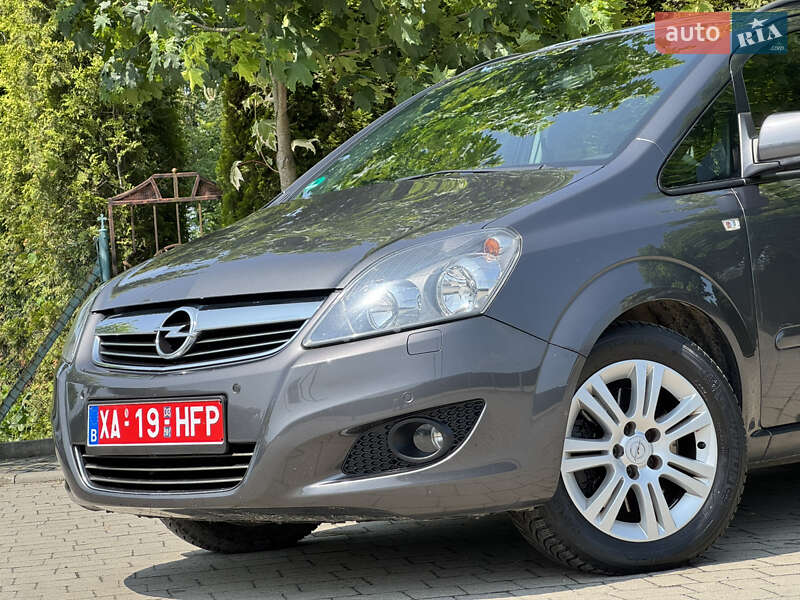 Минивэн Opel Zafira 2012 в Львове