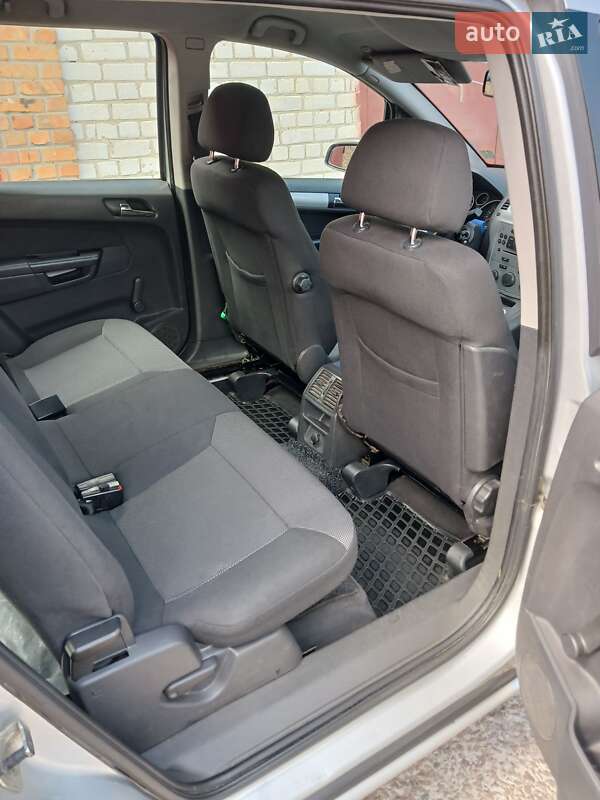 Мінівен Opel Zafira 2009 в Чернігові