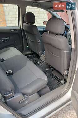 Минивэн Opel Zafira 2009 в 