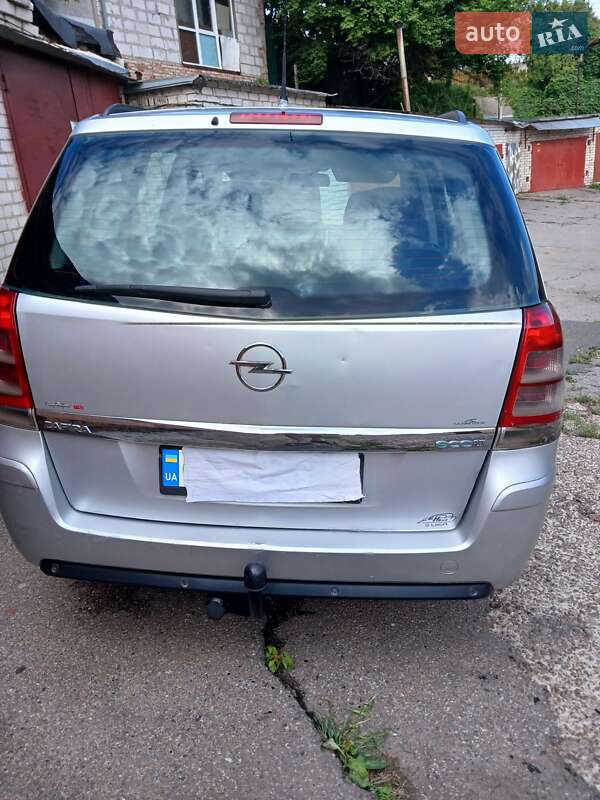 Мінівен Opel Zafira 2009 в Чернігові