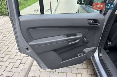 Минивэн Opel Zafira 2007 в 