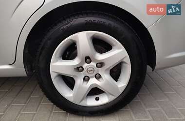 Минивэн Opel Zafira 2008 в 
