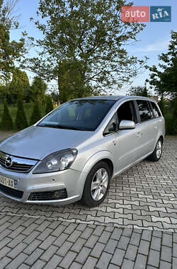 Мінівен Opel Zafira 2011 в Дрогобичі