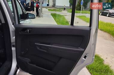 Минивэн Opel Zafira 2008 в 
